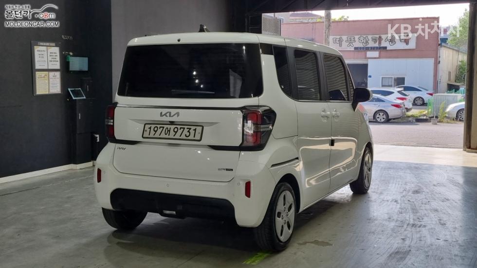 2023 - kia kia