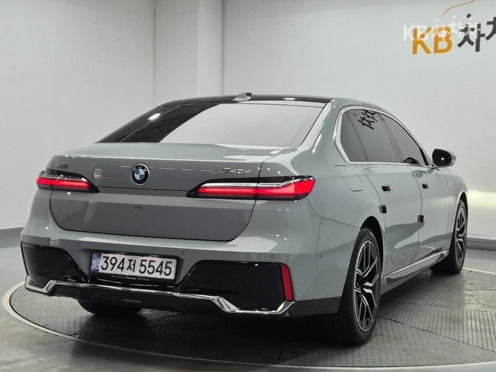 BMW 7er — miniaturë 3