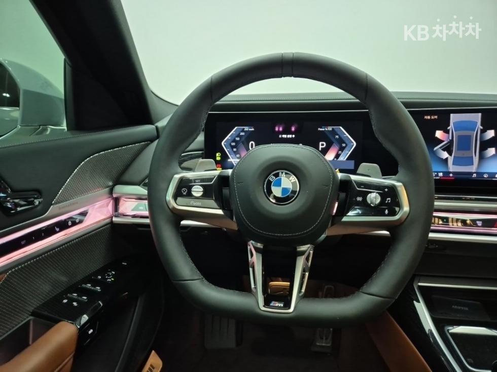 BMW 7er — miniaturë 9