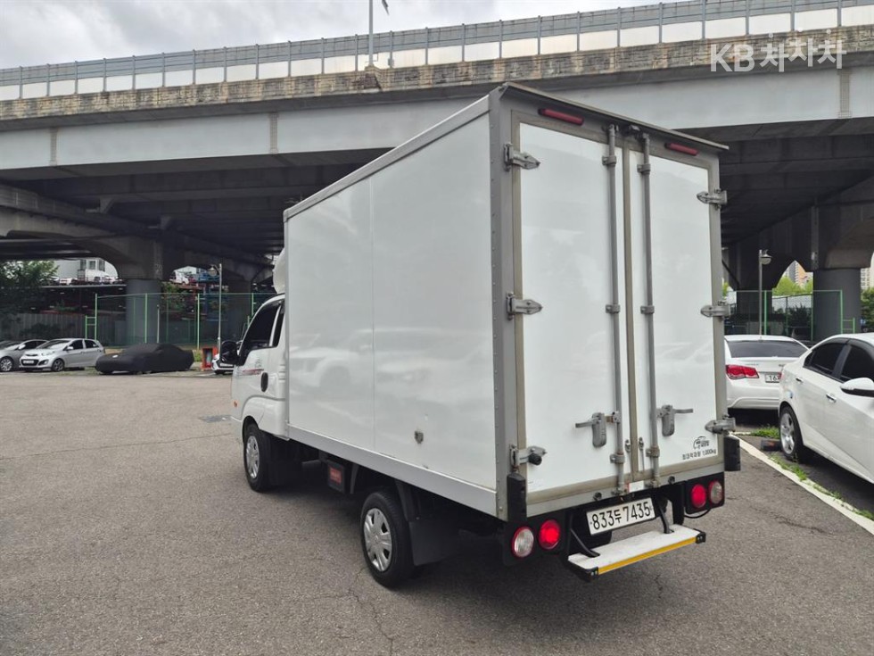 2023 - kia bongo iii