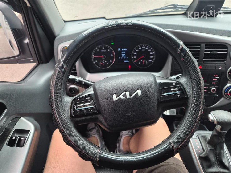 2023 - kia bongo iii