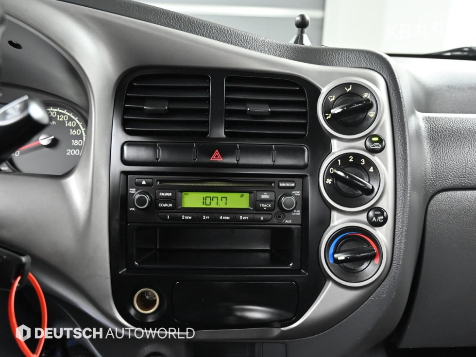2013 - kia bongo iii
