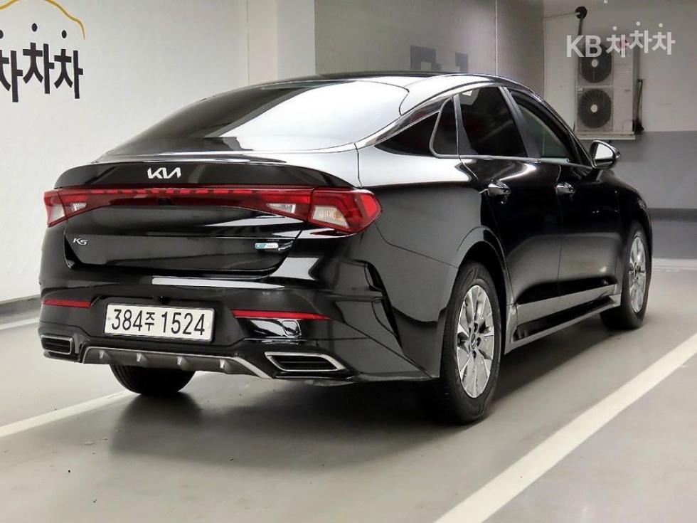 2022 - kia k5