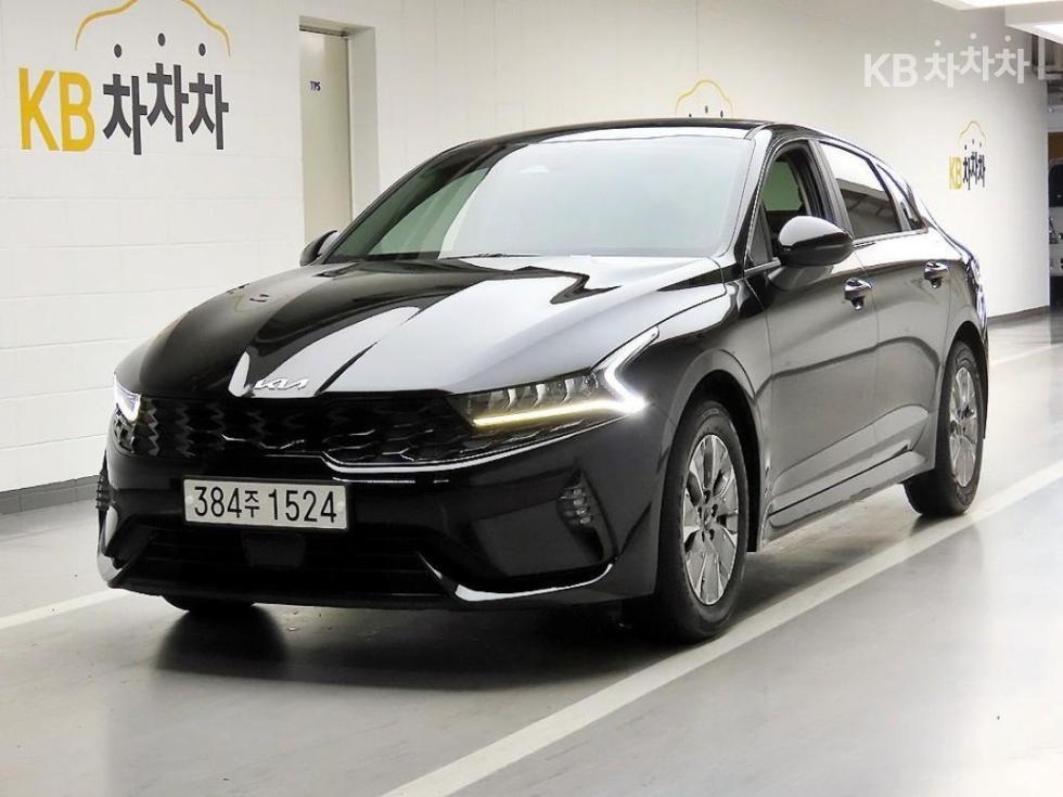 2022 - kia k5