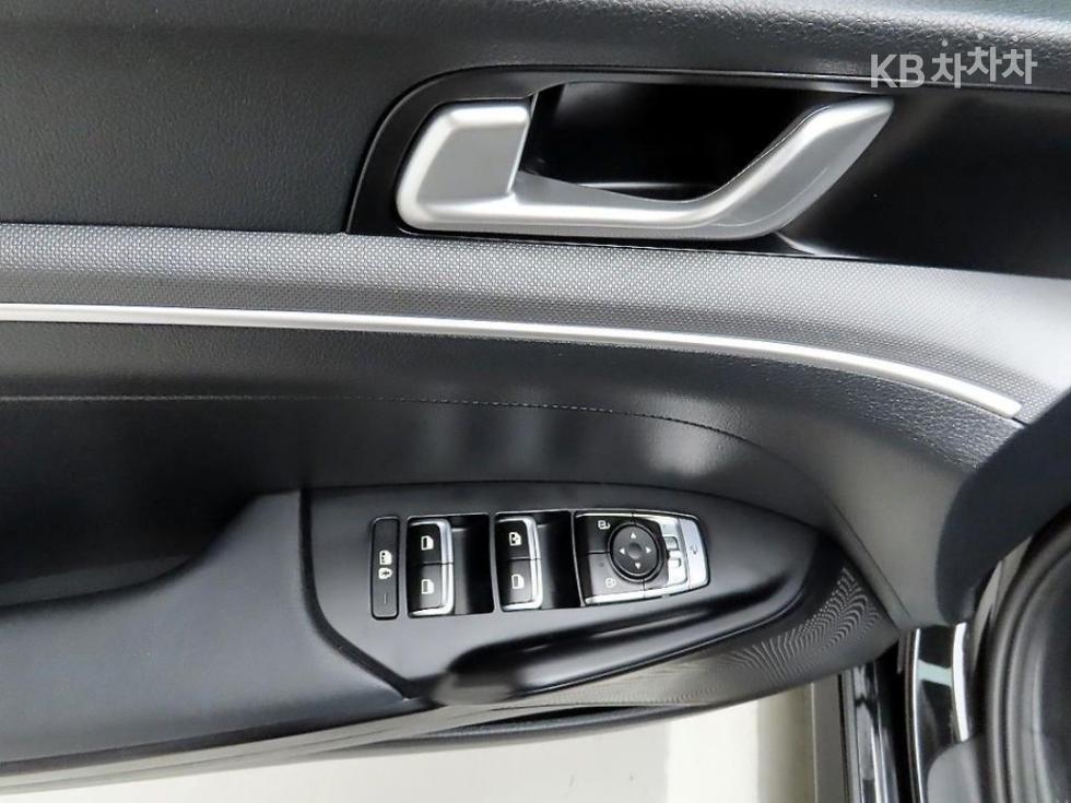 2022 - kia k5