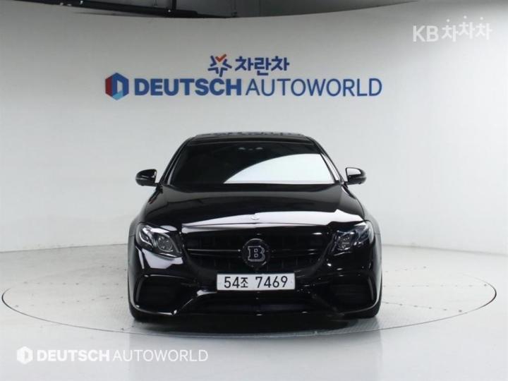 Mercedes-Benz E-Class W213 E300 4Matic AMG Line 5