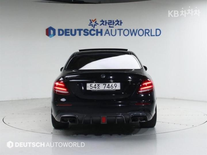 Mercedes-Benz E-Class W213 E300 4Matic AMG Line 6