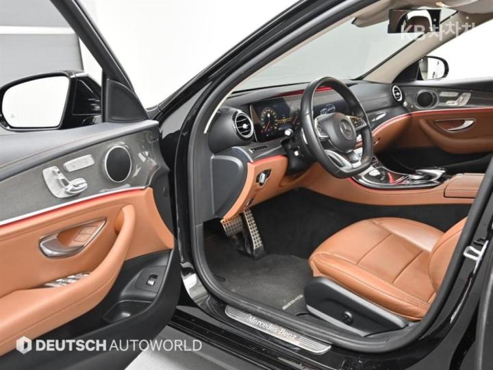 Mercedes-Benz E-Class W213 E300 4Matic AMG Line 8