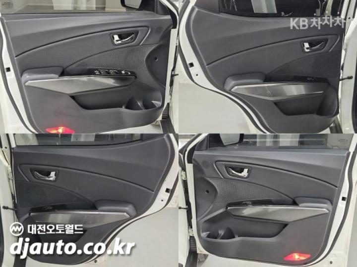 KG Mobility (Ssangyong) Tivoli Gasoline V3 2WD Base Type 7