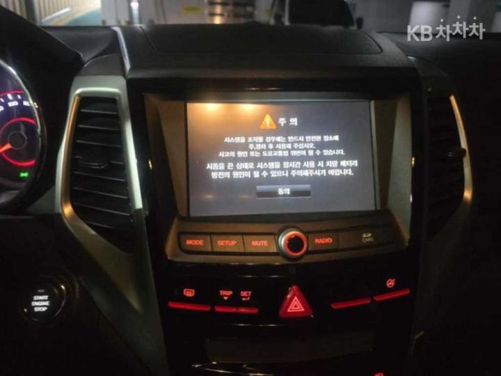 KG Mobility (Ssangyong) Tivoli Gasoline LX 4WD Premium Type 8