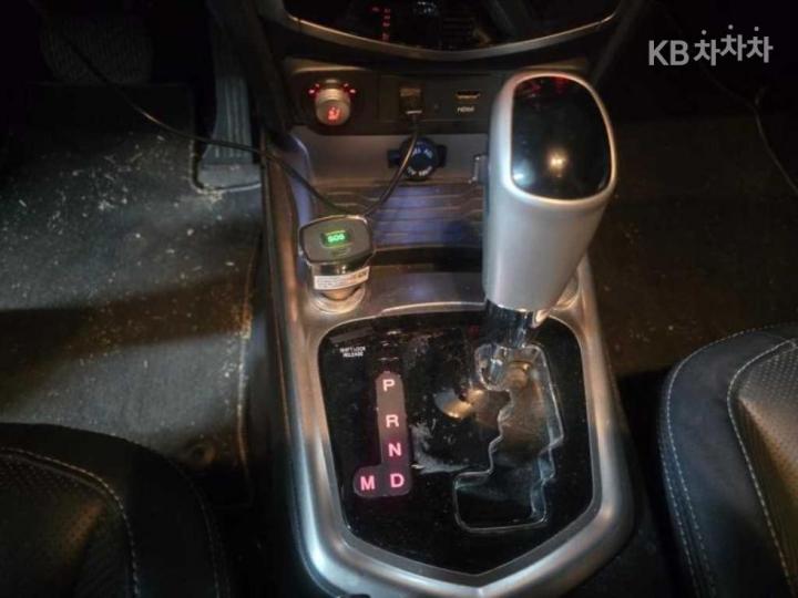 KG Mobility (Ssangyong) Tivoli Gasoline LX 4WD Premium Type 9