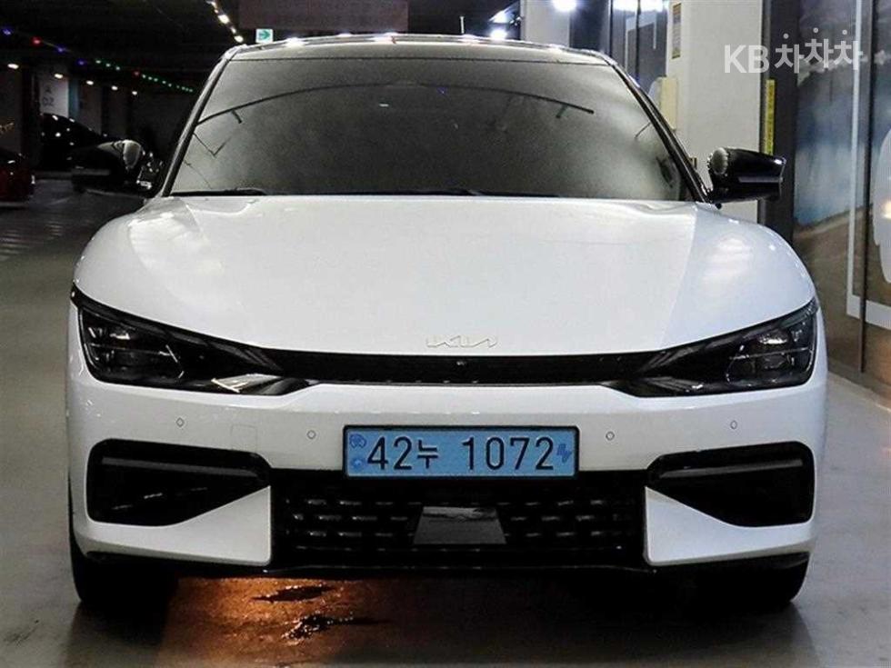 2024 - kia ev6