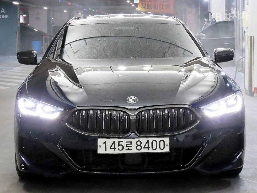 2022 BMW BMW 8 (G15) photo