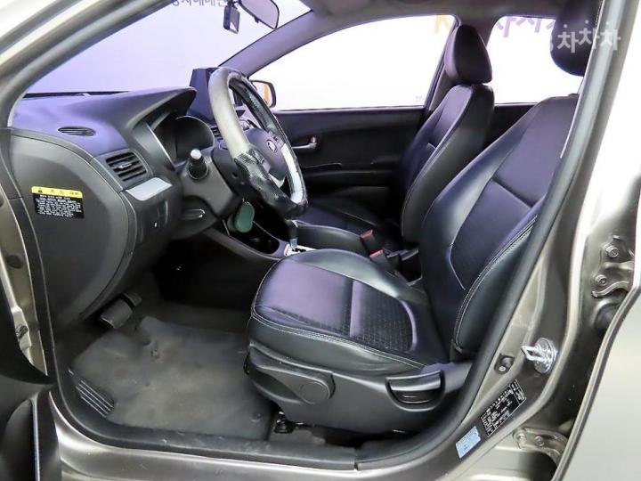 Kia Morning Deluxe 6