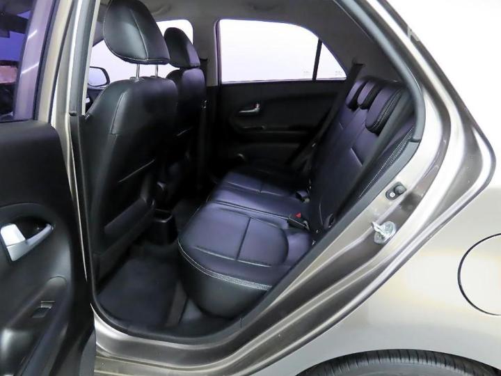 Kia Morning Deluxe 7