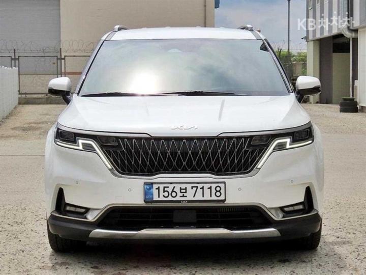 Kia Carnival D2.2 Signature 3