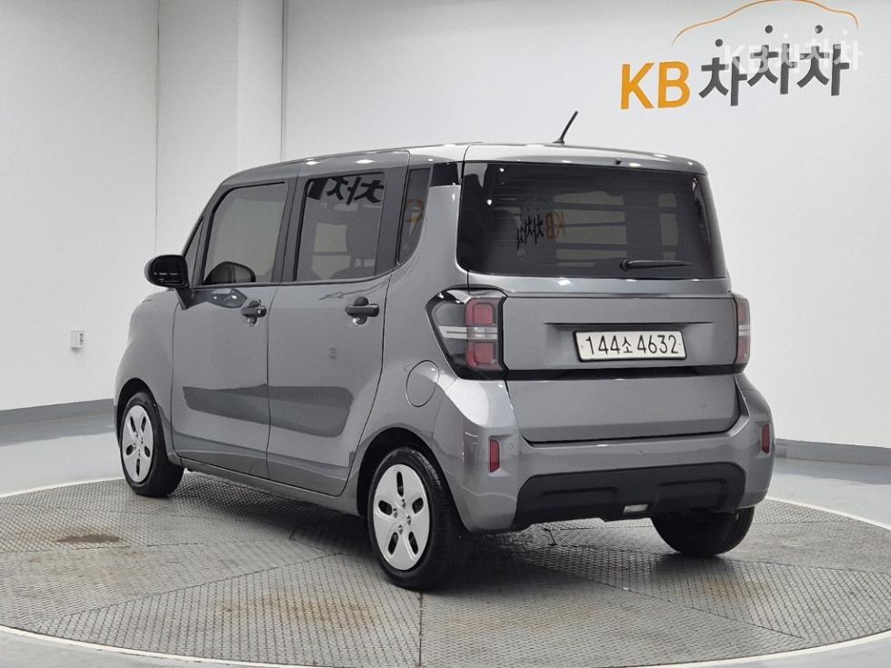2023 - kia kia