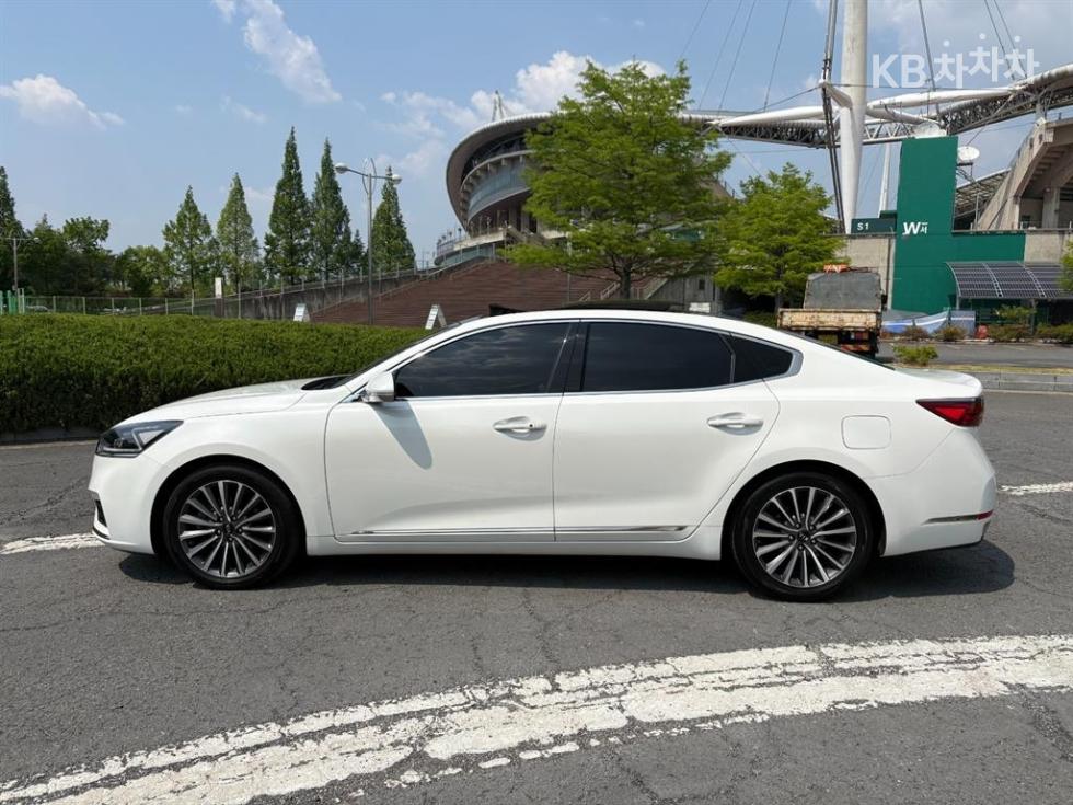 Kia K7 — miniaturë 3