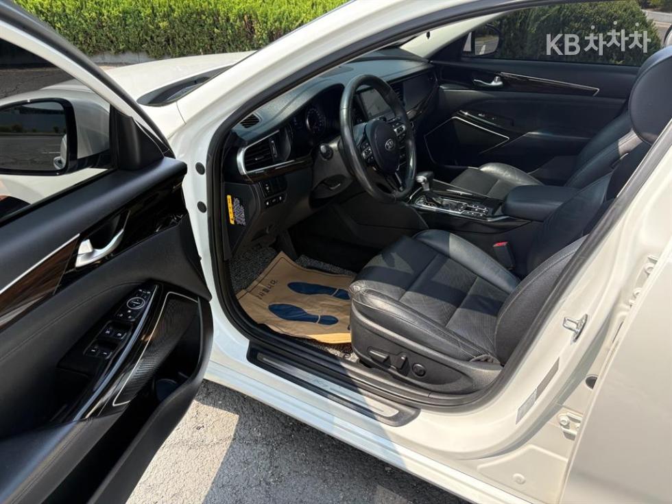Kia K7 — miniaturë 7