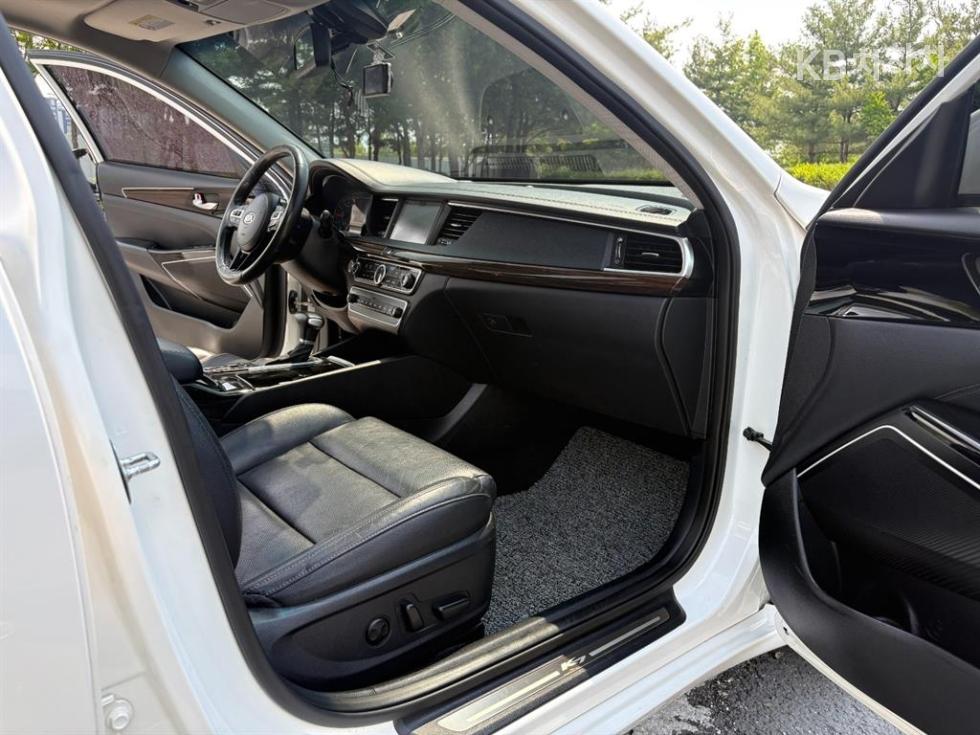 Kia K7 — miniaturë 9