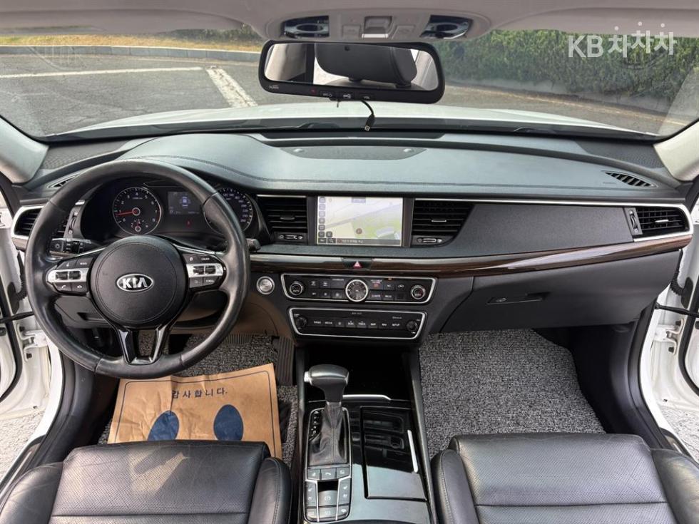 Kia K7 — miniaturë 10