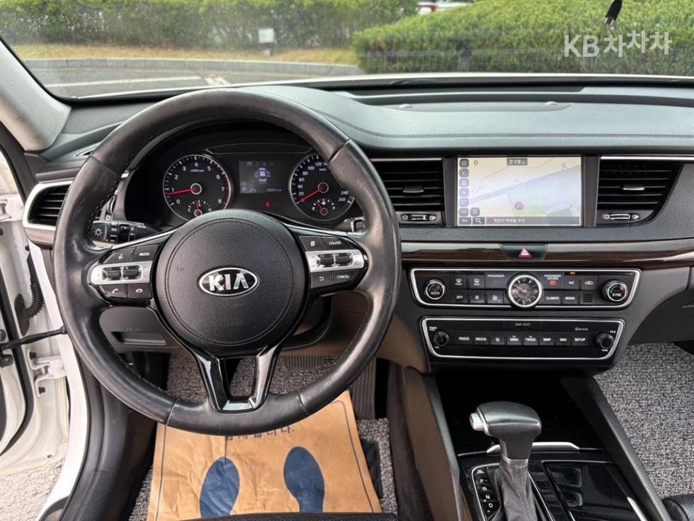 Kia K7 — miniaturë 11