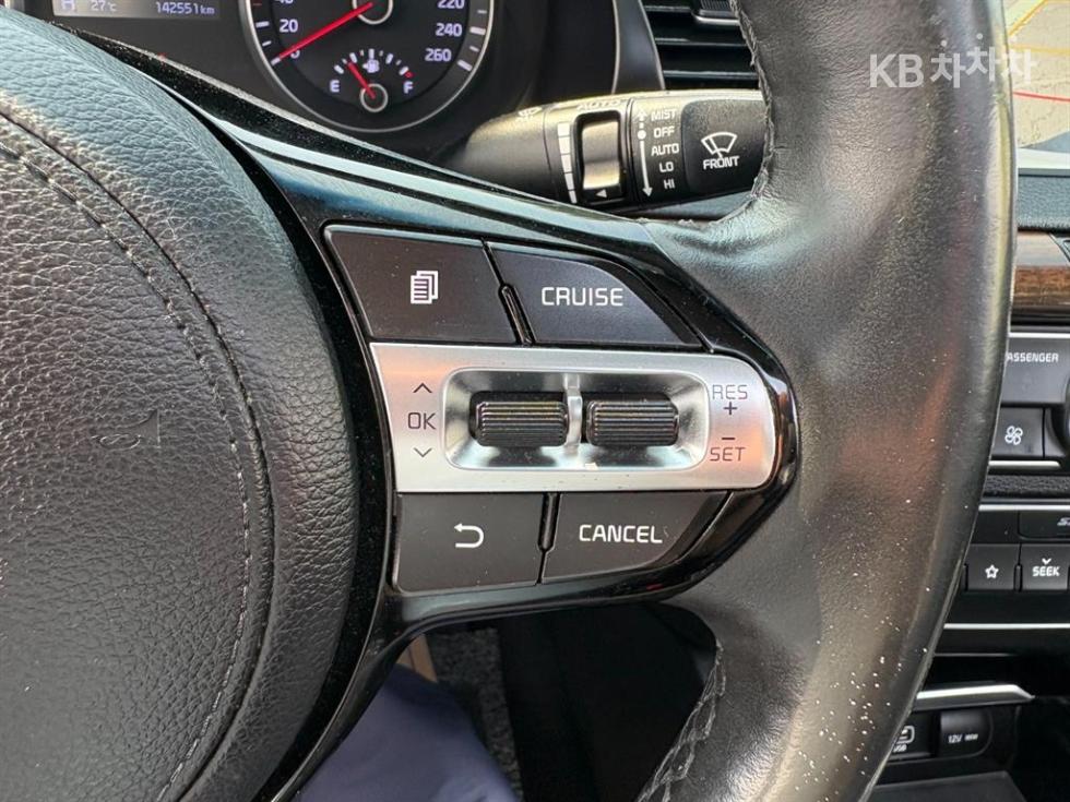 Kia K7 — miniaturë 17