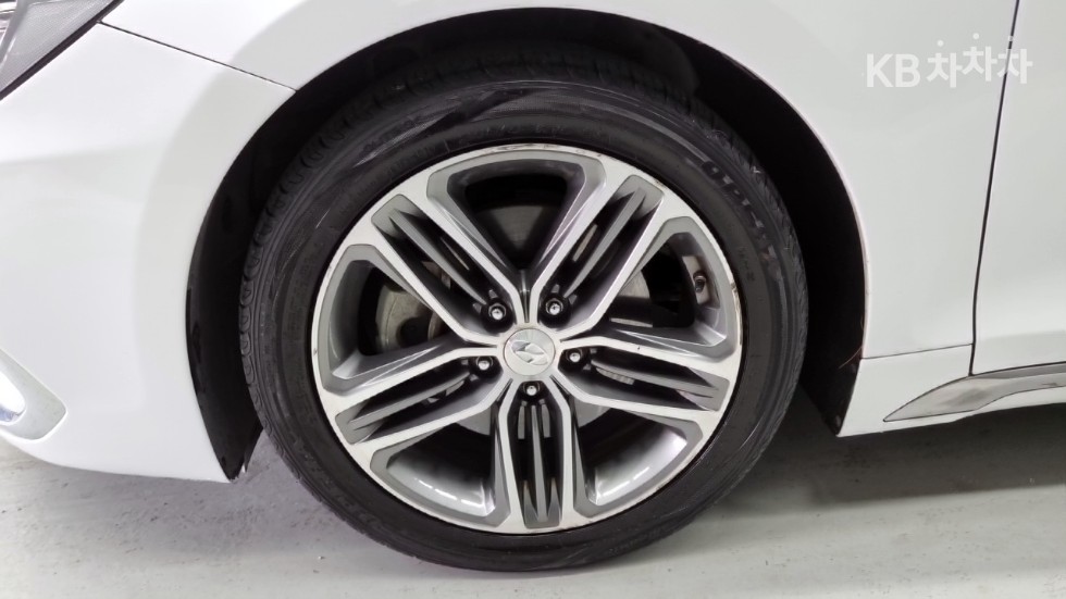 Hyundai Grandeur — miniaturë 17