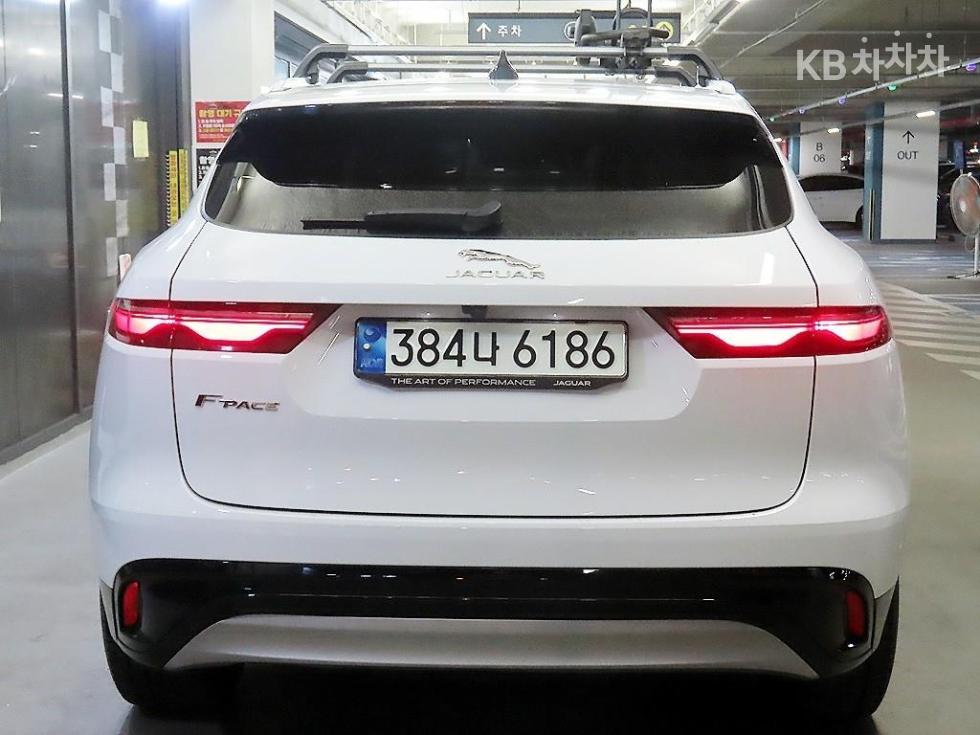 2021 - jaguar f-pace