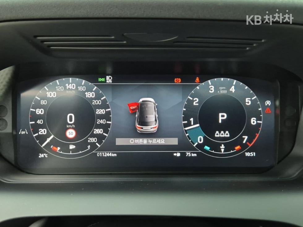 2025 Land Rover 2 photo