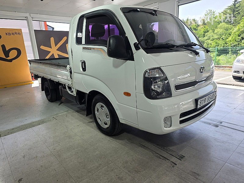 2016 - kia bongo iii