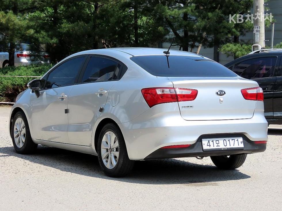 2017 - kia pride