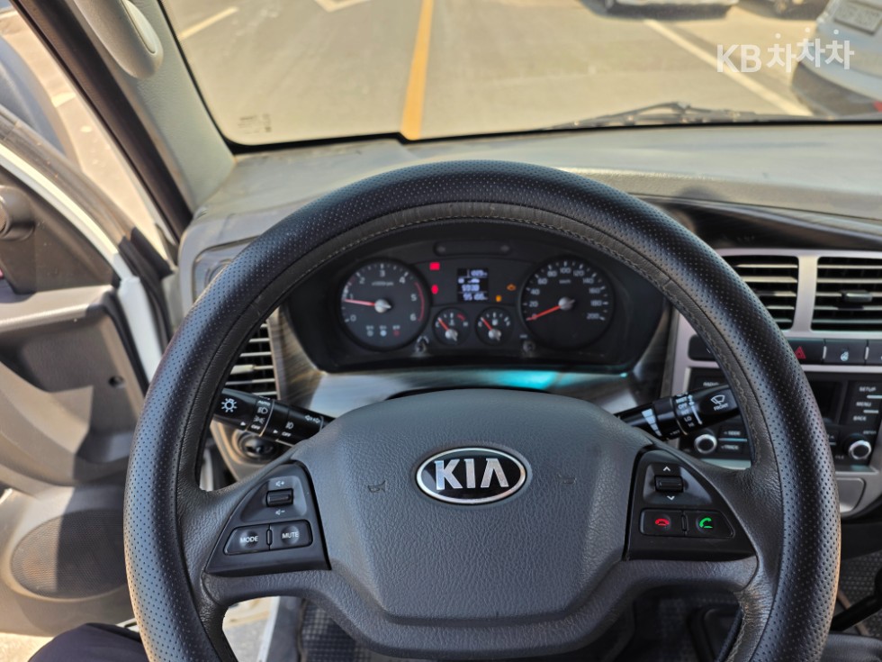 2018 - kia bongo iii