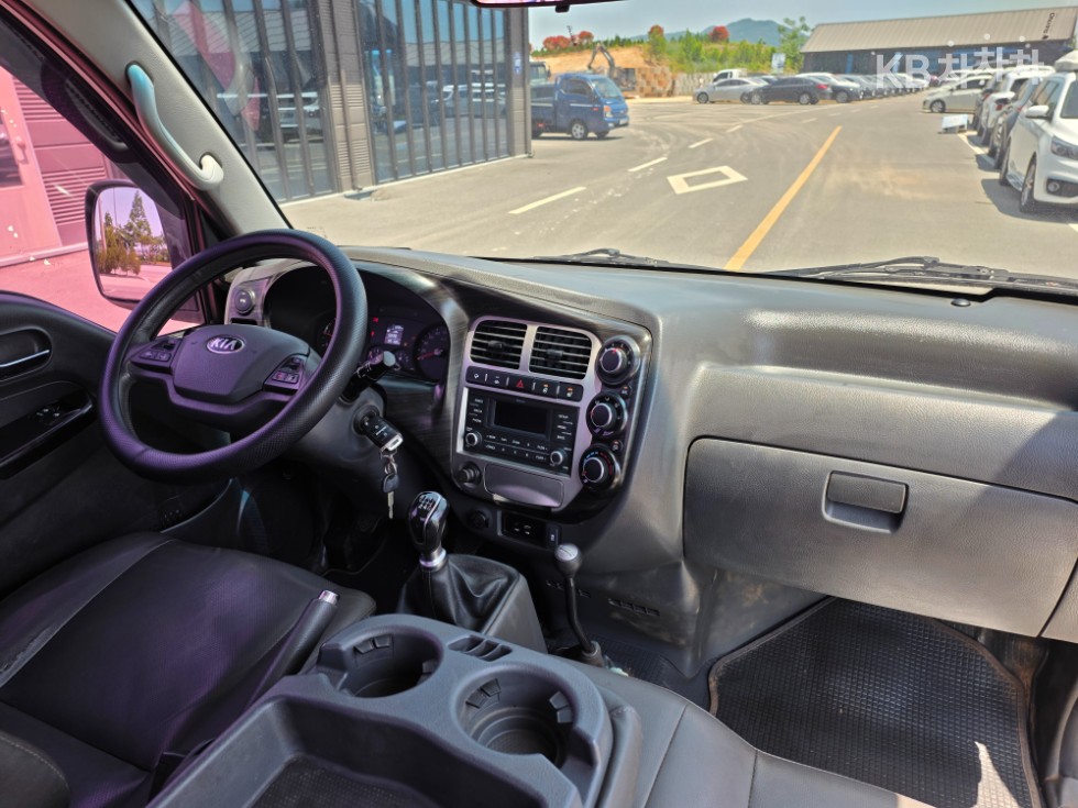 2018 - kia bongo iii