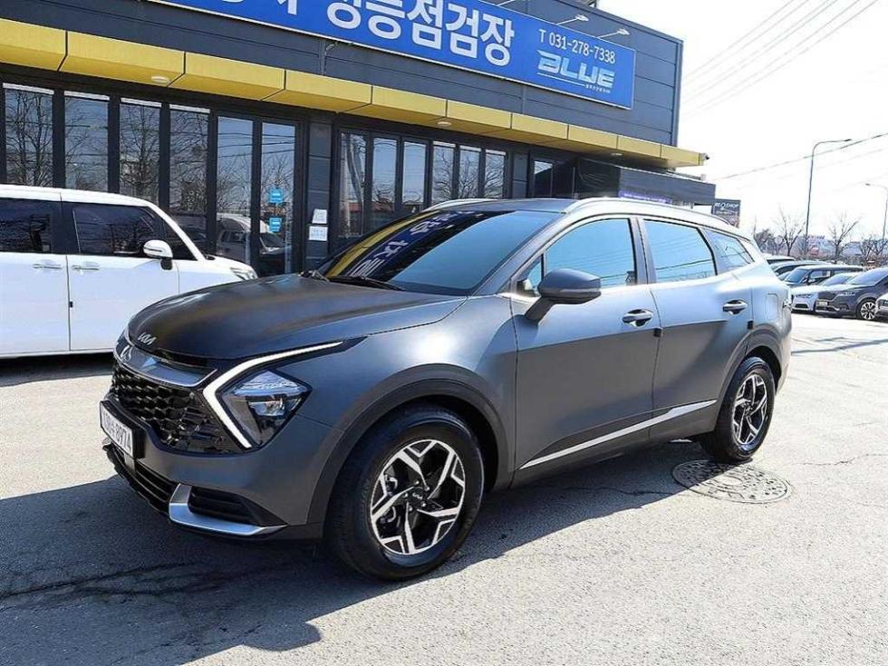 2022 - kia sportage