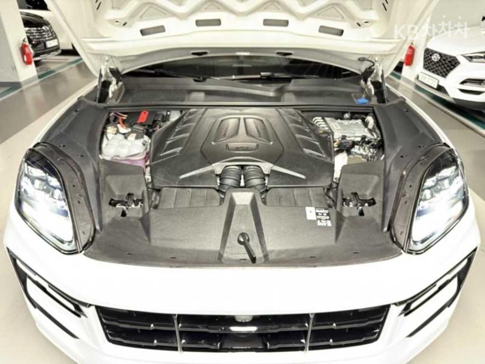 Porsche Cayenne — miniaturë 5