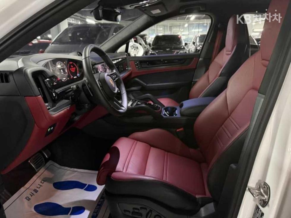 Porsche Cayenne — miniaturë 9