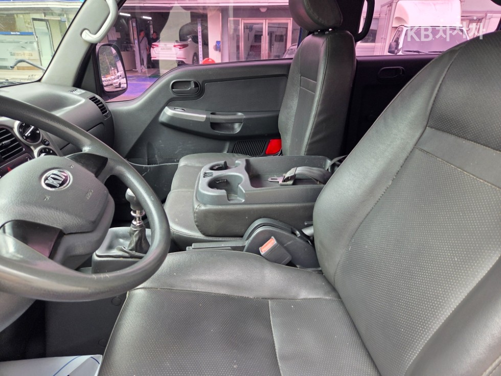 2016 - kia bongo iii