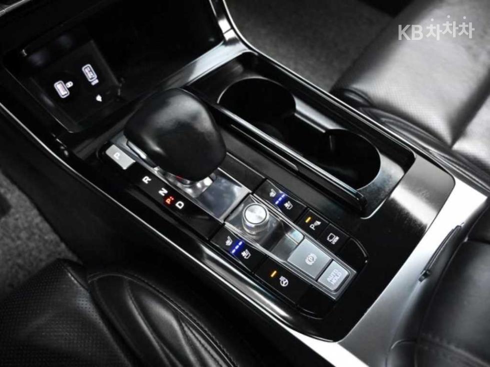 2020 - kia k7