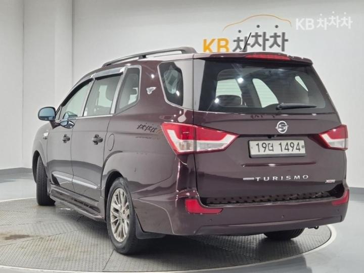 KG Mobility (Ssangyong) Korando Turismo 4WD Extreme 3