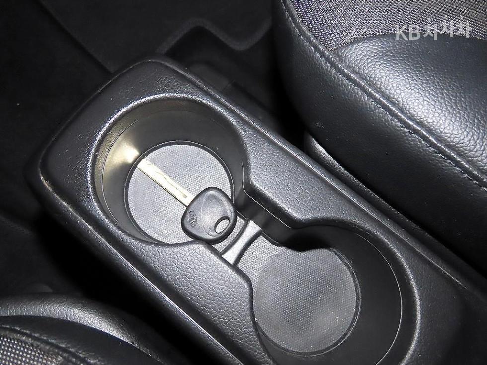 2021 - kia ray
