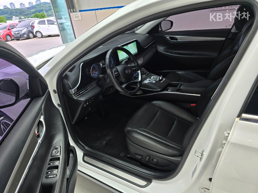 Hyundai Grandeur — miniaturë 13