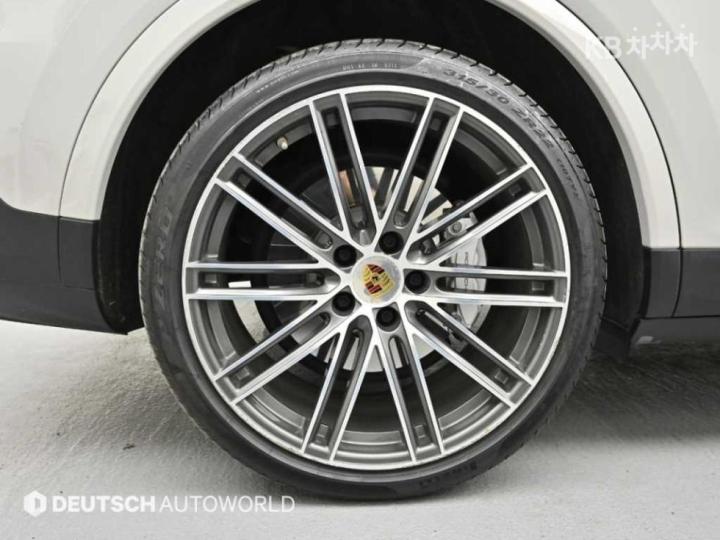 Porsche Cayenne 9Y0 3.0 Coupe Base Type 6