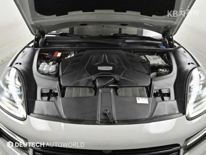 Porsche Cayenne 9Y0 3.0 Coupe Base Type 7