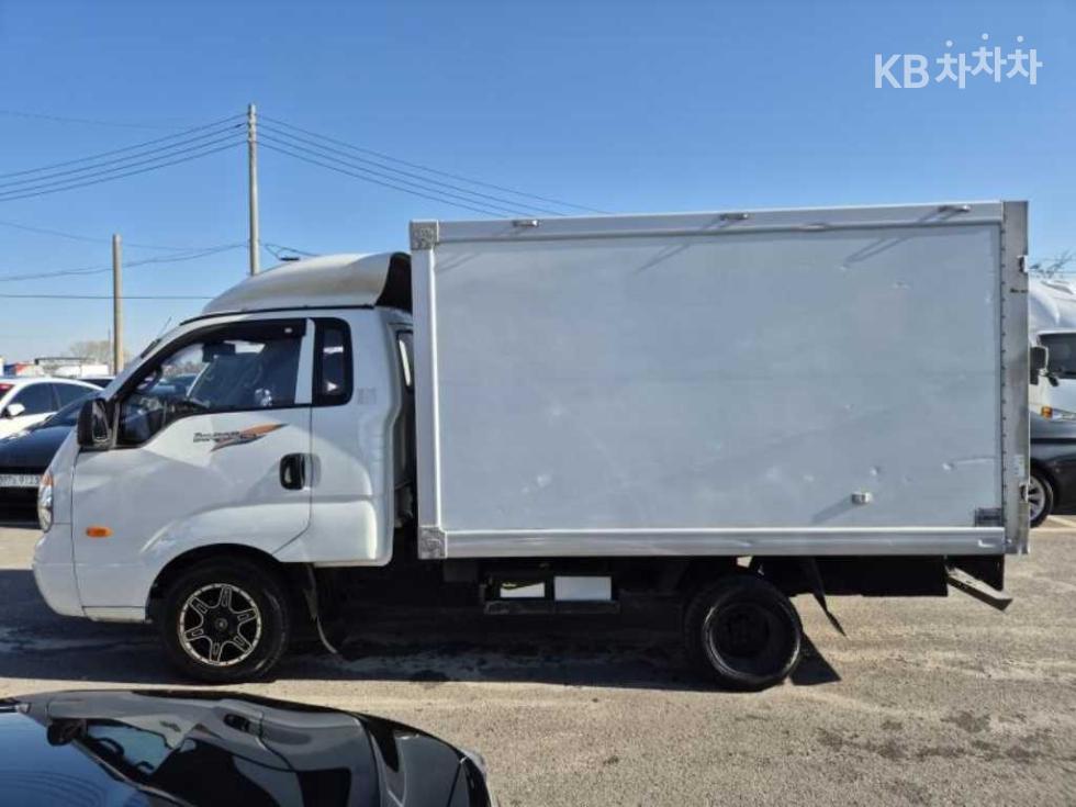 2010 - kia bongo iii