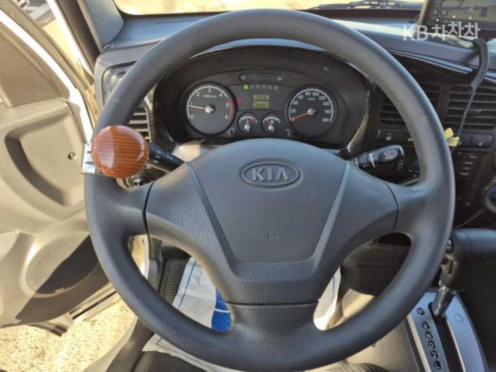 2010 - kia bongo iii