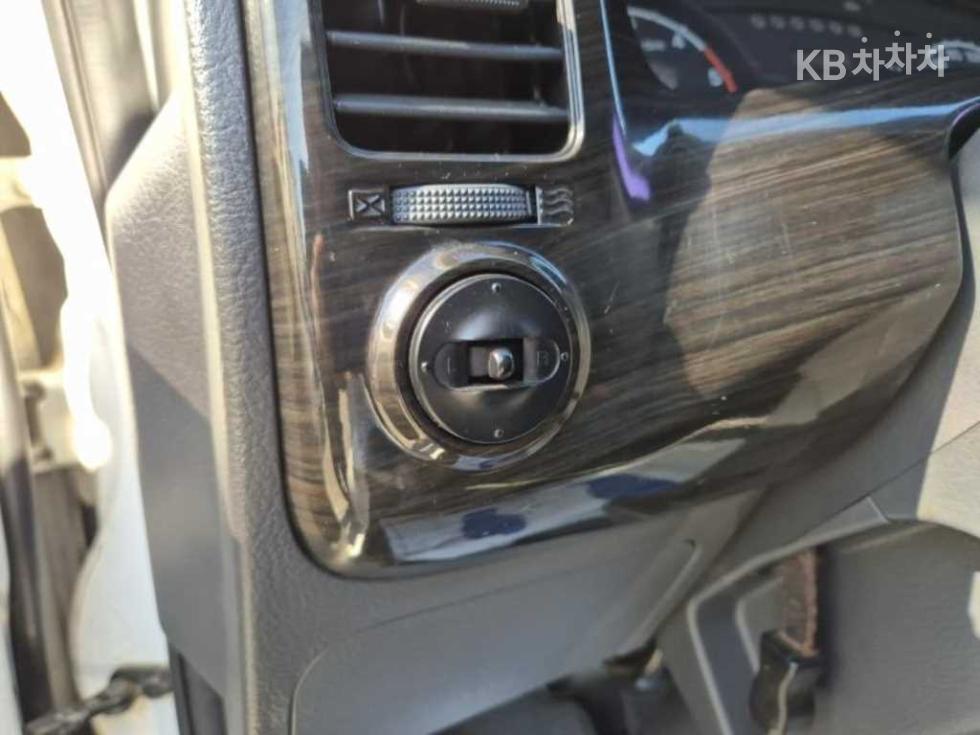 2010 - kia bongo iii