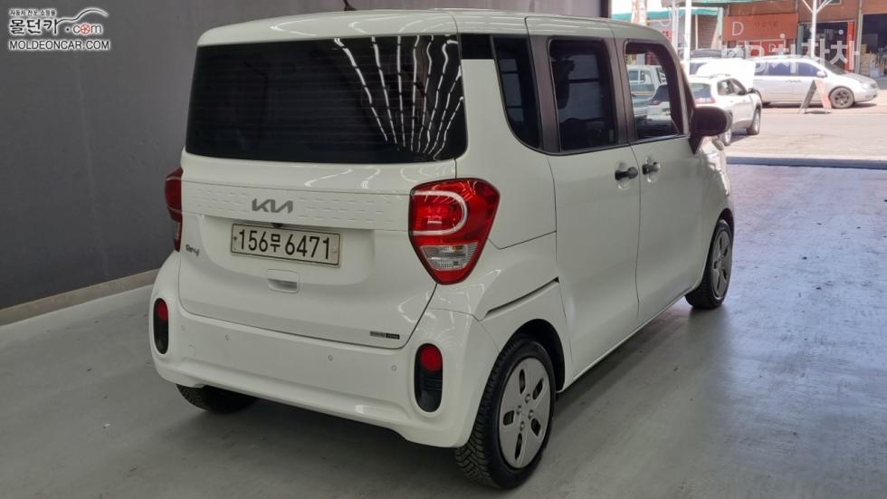 2022 - kia ray