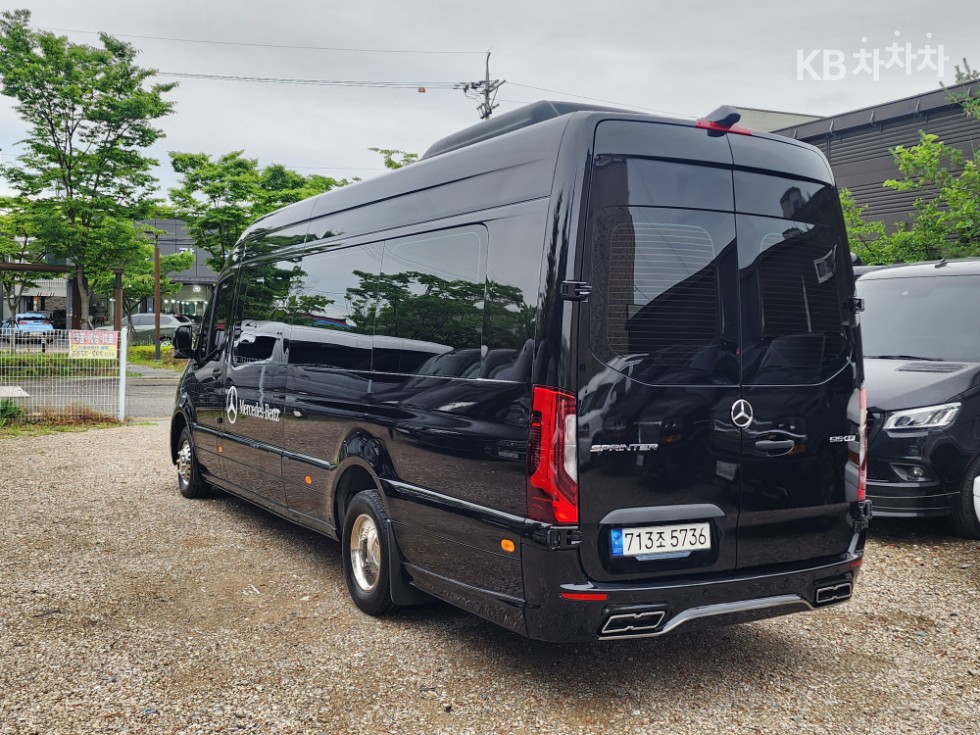 Mercedes-Benz Sprinter — miniaturë 2
