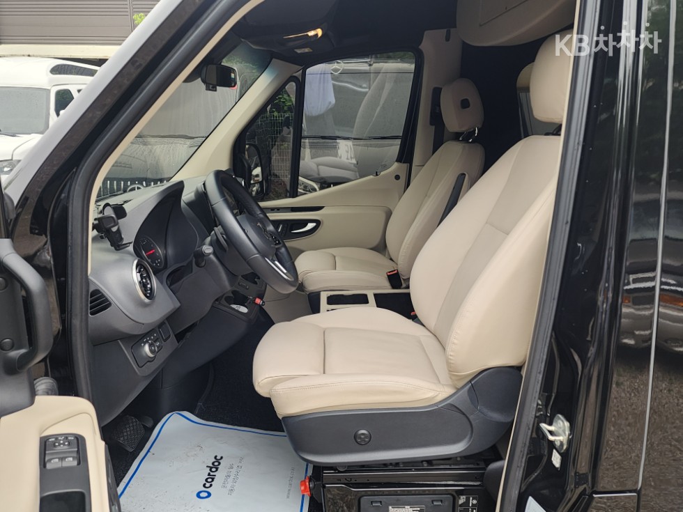 Mercedes-Benz Sprinter — miniaturë 20
